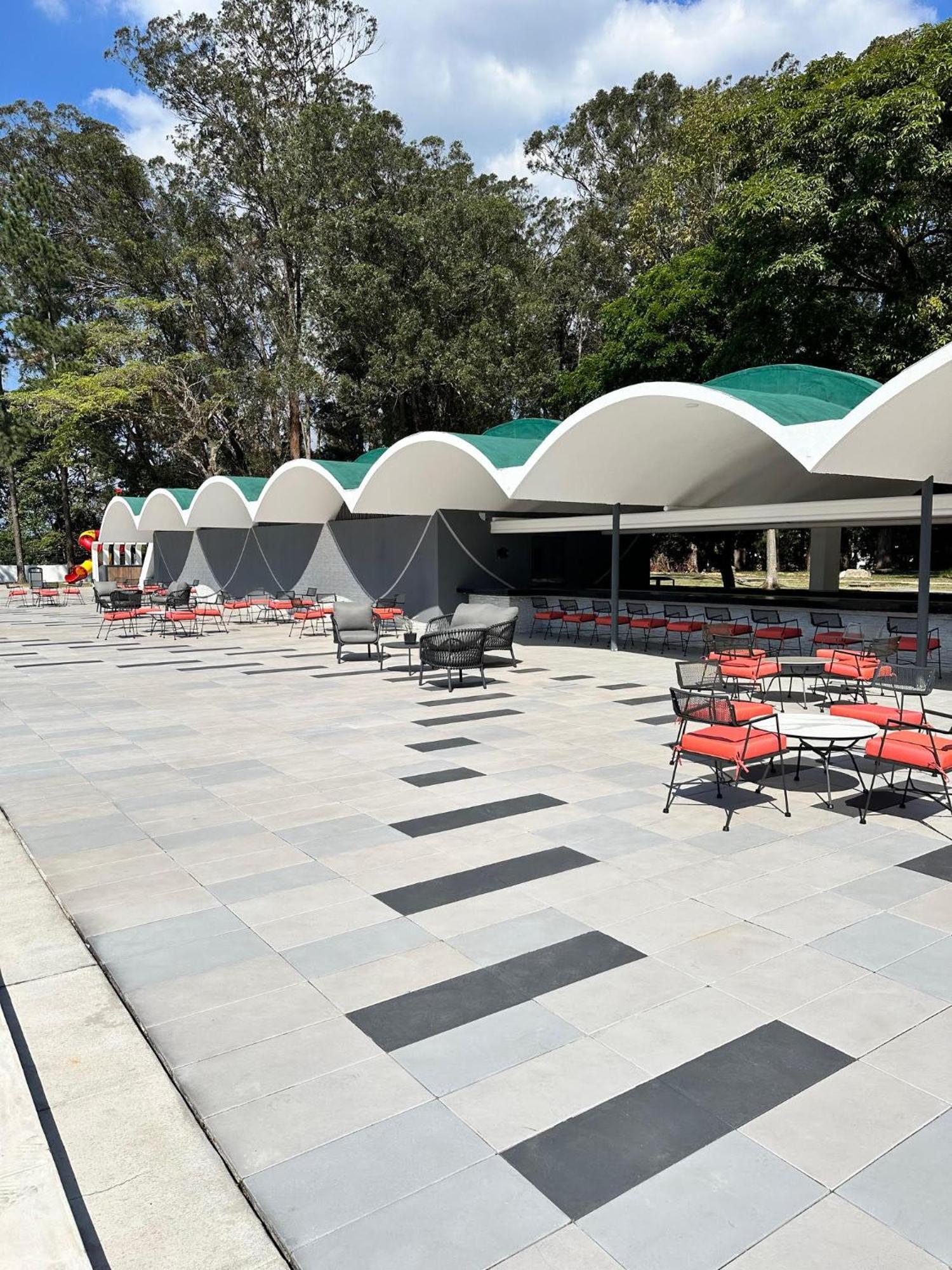 Eurobuilding Tama San Cristobal Hotel Bagian luar foto